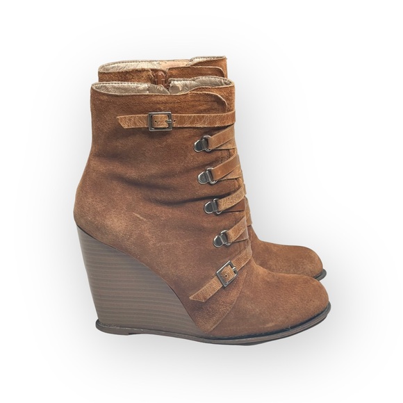 BCBGeneration ༄ Kadeer Buckled Lace Up Wedge Bootie ༄ Tobacco Suede ༄ 8M / 38 - Picture 2 of 16